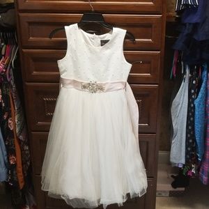 Girls dress